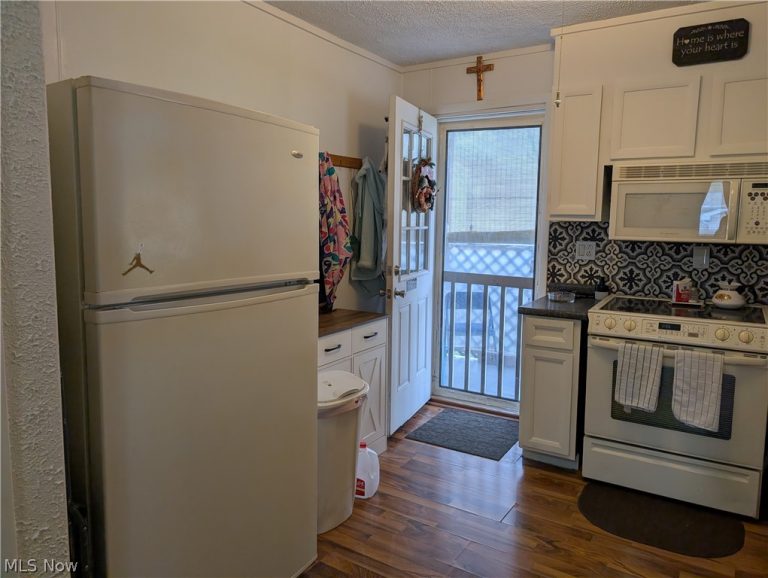16599 Glenn Street, East Liverpool, OH - Photo 5