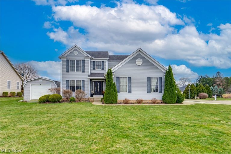 5452 Shadow Field Circle, Louisville, OH, 44641