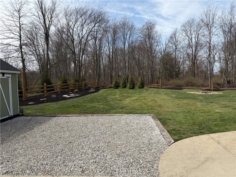 3020 Worrell Road, Willoughby Hills, OH - Photo 8