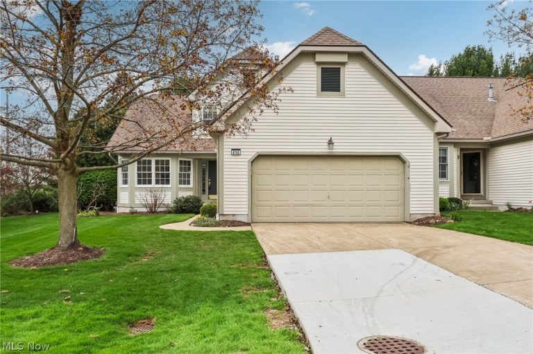 616 Sally Circle, Wadsworth, OH - Photo 2