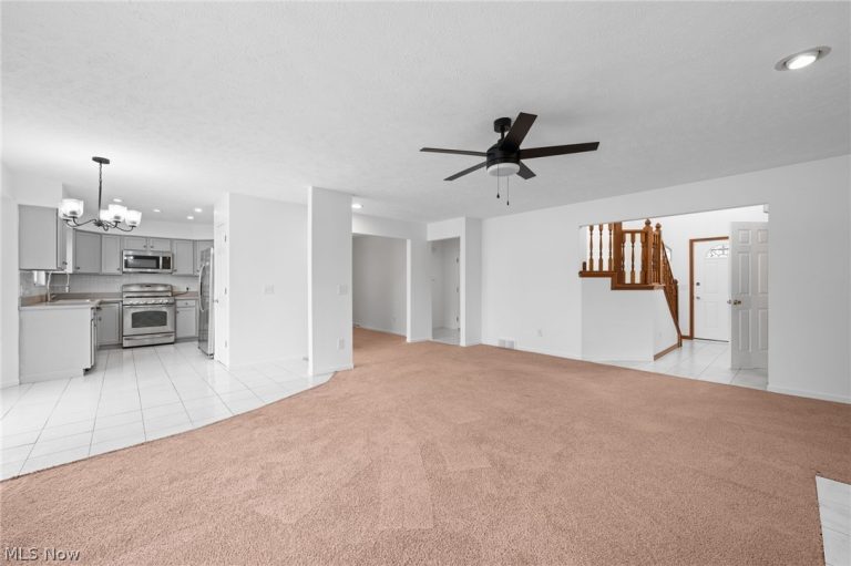 29008 Uxbridge Drive, Willowick, OH - Photo 6