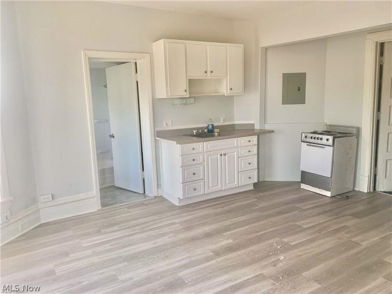 3634 Bosworth Road, Cleveland, OH - Photo 4