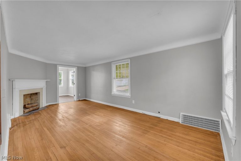 19702 Pawnee Avenue, Cleveland, OH - Photo 5