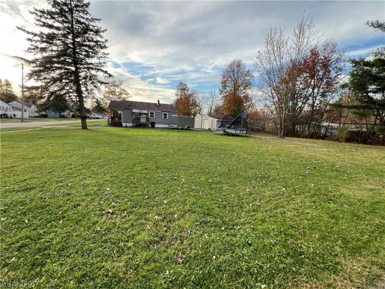 2773 Burton Street, Warren, OH - Photo 4
