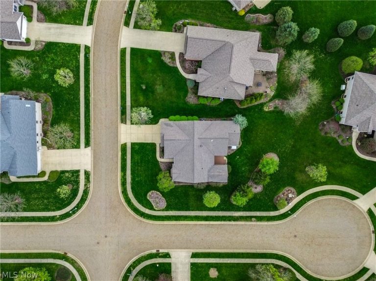 2222 Burberry Street, North Canton, OH - Photo 5