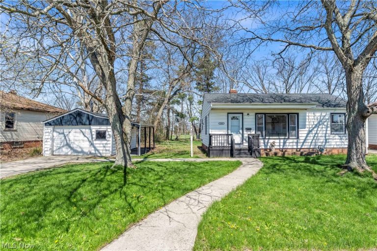 3802 Park Drive, Parma, OH - Photo 3