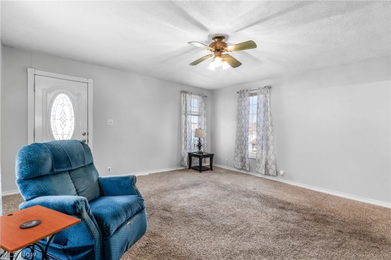 136 Hull Street, Crooksville, OH - Photo 5