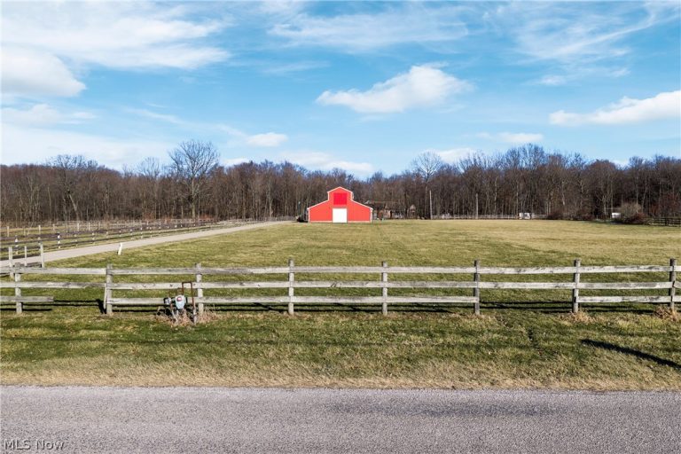 14525 Serfass Road, Doylestown, OH - Photo 3