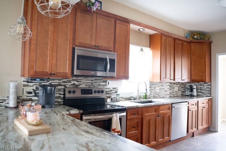 716 Cross Street, Dover, OH - Photo 5