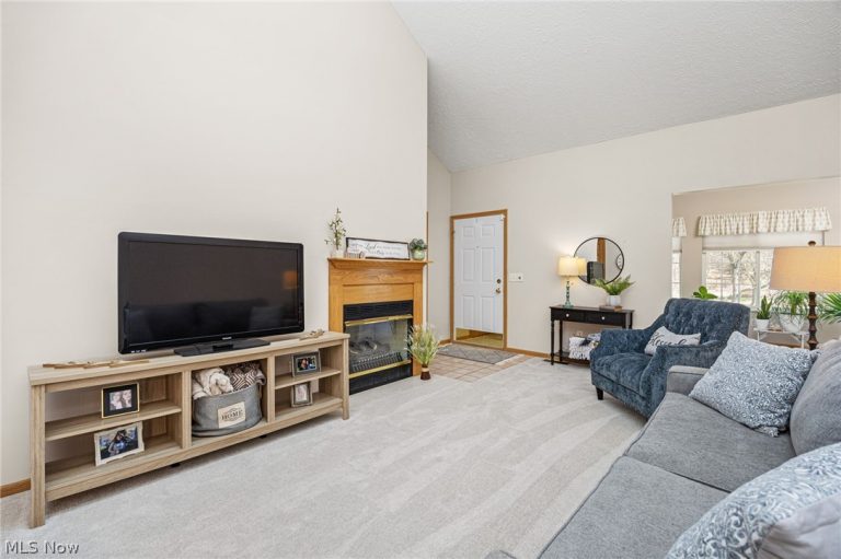 1551 Cambridge Avenue, North Canton, OH - Photo 8