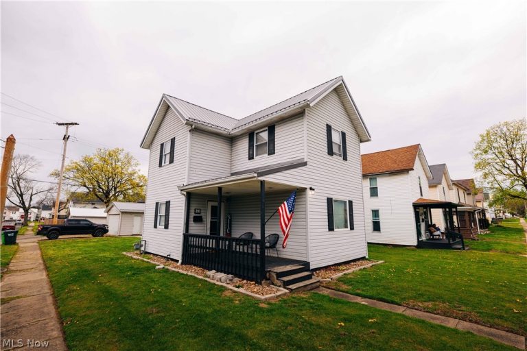 391 10th Street, Coshocton, OH, 43812