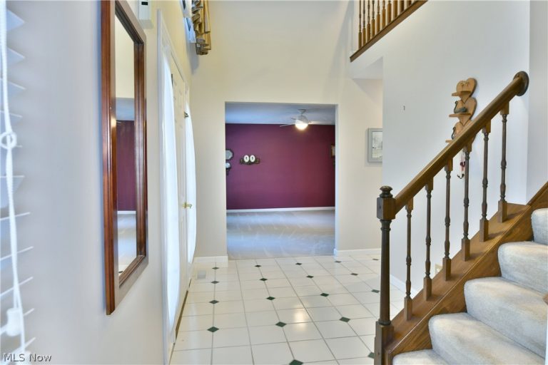 19 Spring Creek Drive, Cortland, OH - Photo 5
