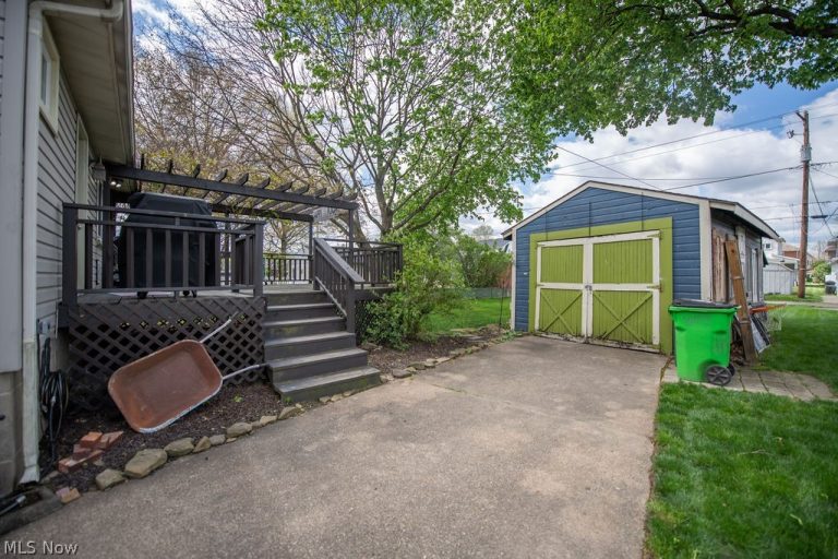 716 Dawson Street, Uhrichsville, OH - Photo 8