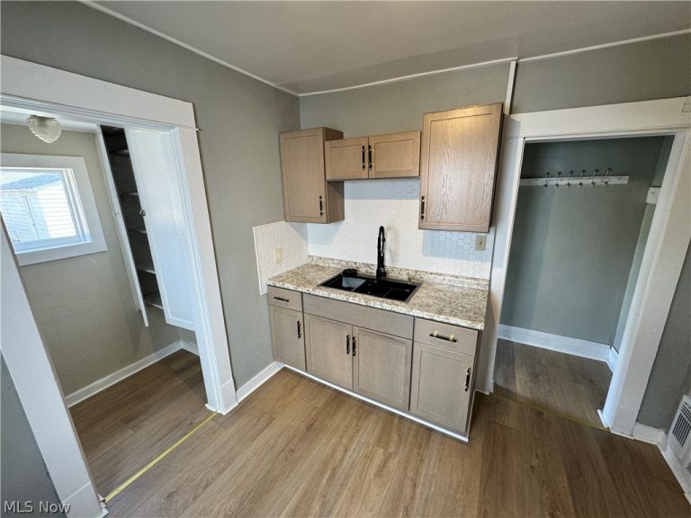 3059 111th Street, Cleveland, OH - Photo 5