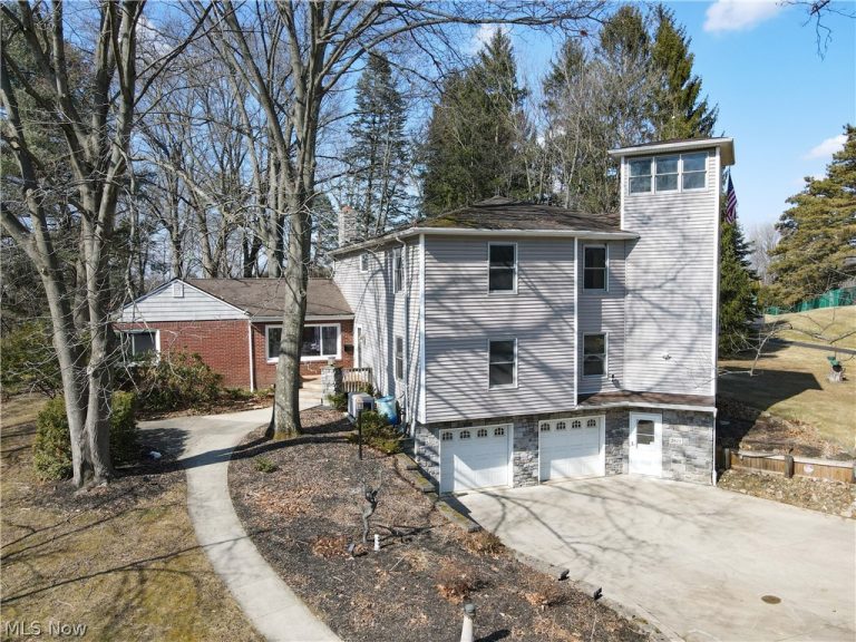 2822 Lakeland Parkway, Silver Lake, OH, 44224