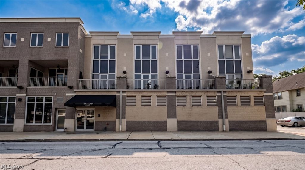 1411 Rosewood Avenue #R-208, Lakewood, OH