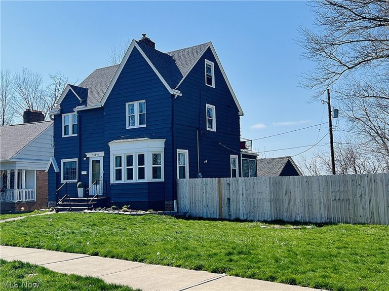 25291 Chatworth Drive, Euclid, OH - Photo 4