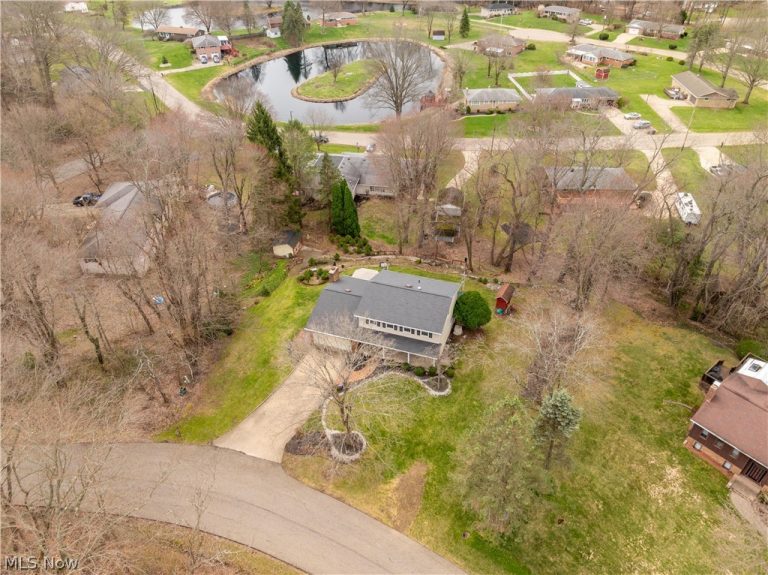 3680 Timber Lake Street, Uniontown, OH - Photo 2