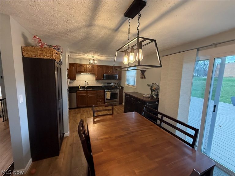 531 Heatherwood Drive, Warren, OH - Photo 6