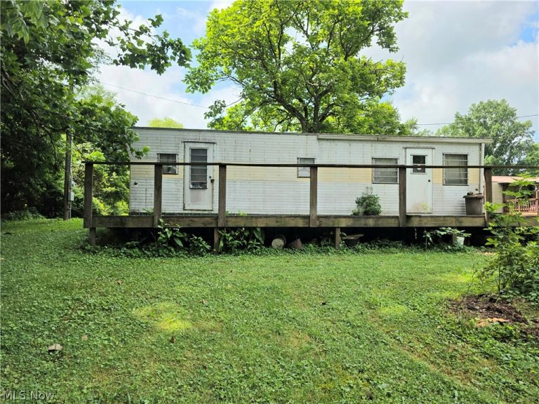 99 Apple Blossom Way, Elizabeth, WV, 26143