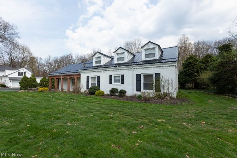 15 Wintergreen Hill Drive, Painesville, OH - Photo 2