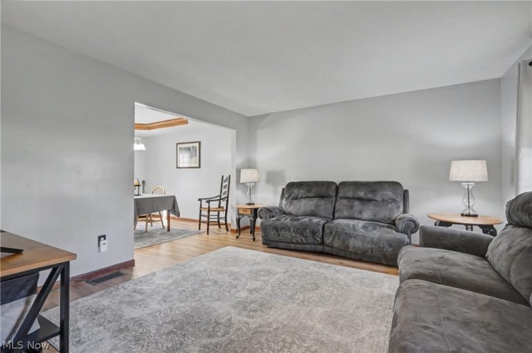 1282 Berkshire Drive, Macedonia, OH - Photo 6