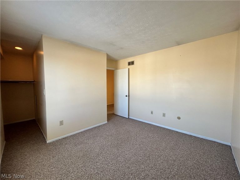 131 Orchard Drive #A, St Clairsville, OH - Photo 8