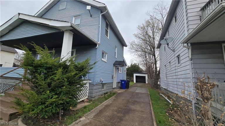 11105 Revere Avenue, Cleveland, OH - Photo 2