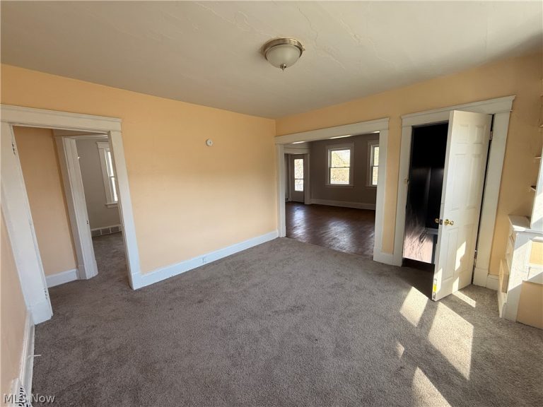 10922 Tacoma Avenue, Cleveland, OH - Photo 5