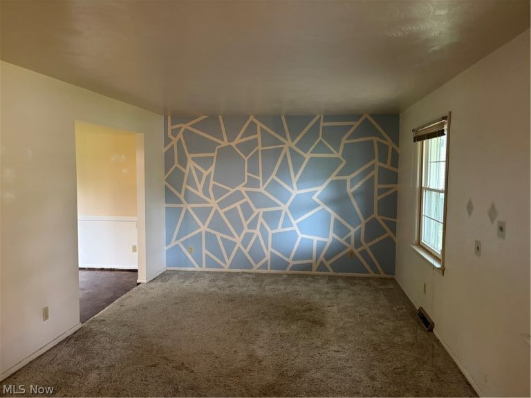 6137 Acatello Place, Poland, OH - Photo 8