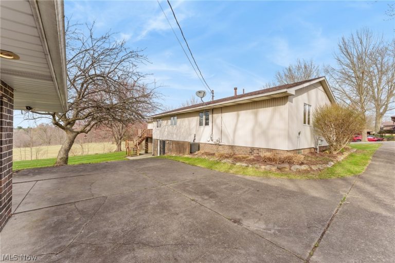 901 Marion Avenue, Louisville, OH - Photo 8