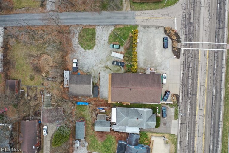 3204 Main Street, Akron, OH - Photo 7