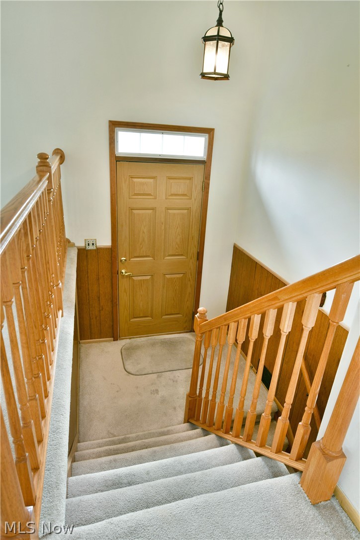 5682 Baylor Avenue, Austintown, OH - Photo 8
