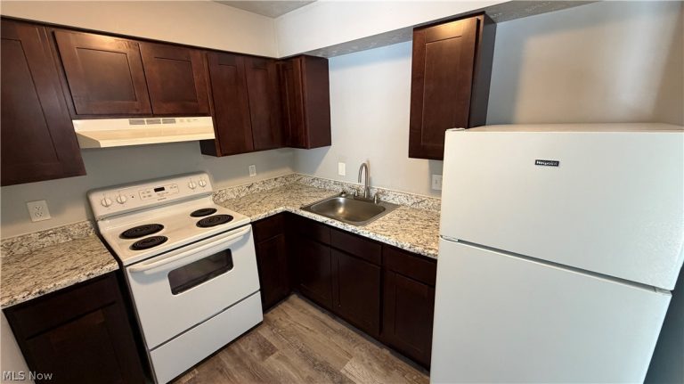 3100 Beal St., Warren, OH - Photo 2