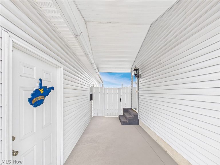 704 23rd Street, Vienna, WV - Photo 2