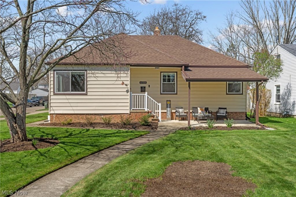 6788 Orchard Boulevard, Parma Heights, OH