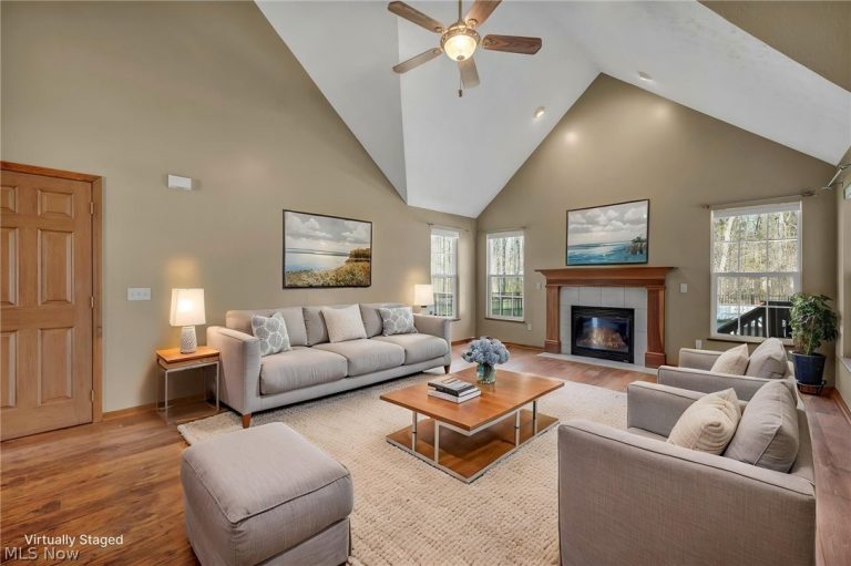 39896 Hope Court, Elyria, OH - Photo 6
