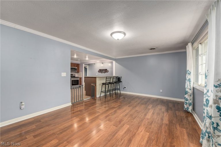 5785 Deborah Drive, North Ridgeville, OH - Photo 3