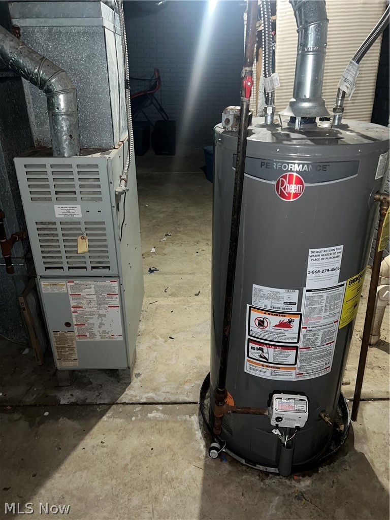 9702 Gaylord Avenue, Cleveland, OH - Photo 8