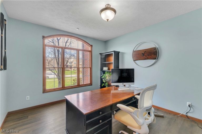 32811 Saint James Trail, Avon, OH - Photo 6