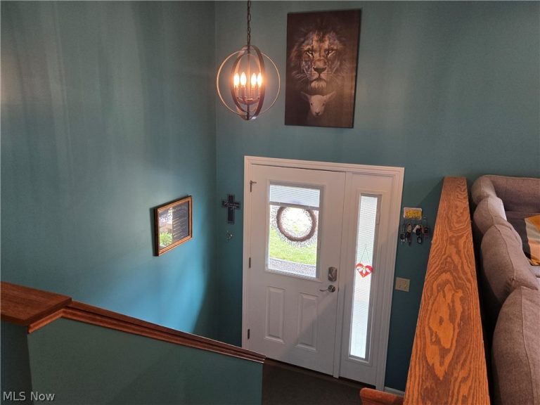 104 Summerset Drive, Marietta, OH - Photo 3