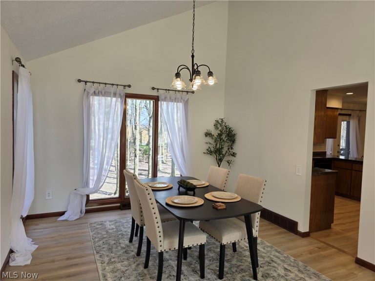 5009 Lansdowne Drive, Solon, OH - Photo 8