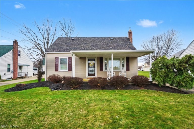 226 Helena Drive, Struthers, OH, 44471