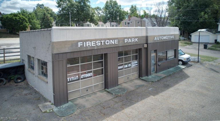 1555 Brown Street, Akron, OH - Photo 2