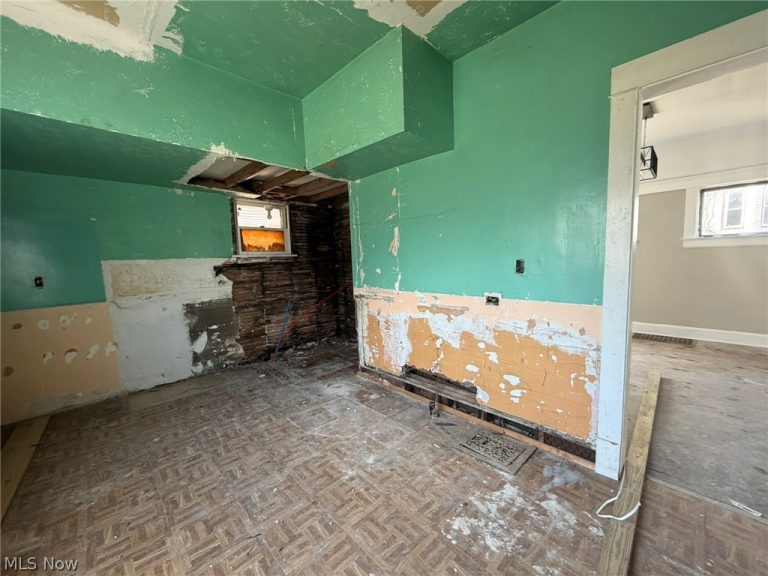 10106 Parmelee Avenue, Cleveland, OH - Photo 6