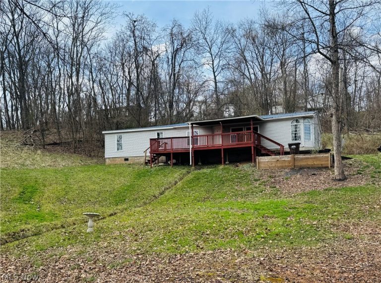 2510 Parkview Drive, Belpre, OH, 45714