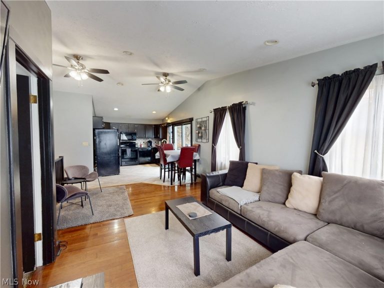 173 Portage Lakes Drive, Akron, OH - Photo 8