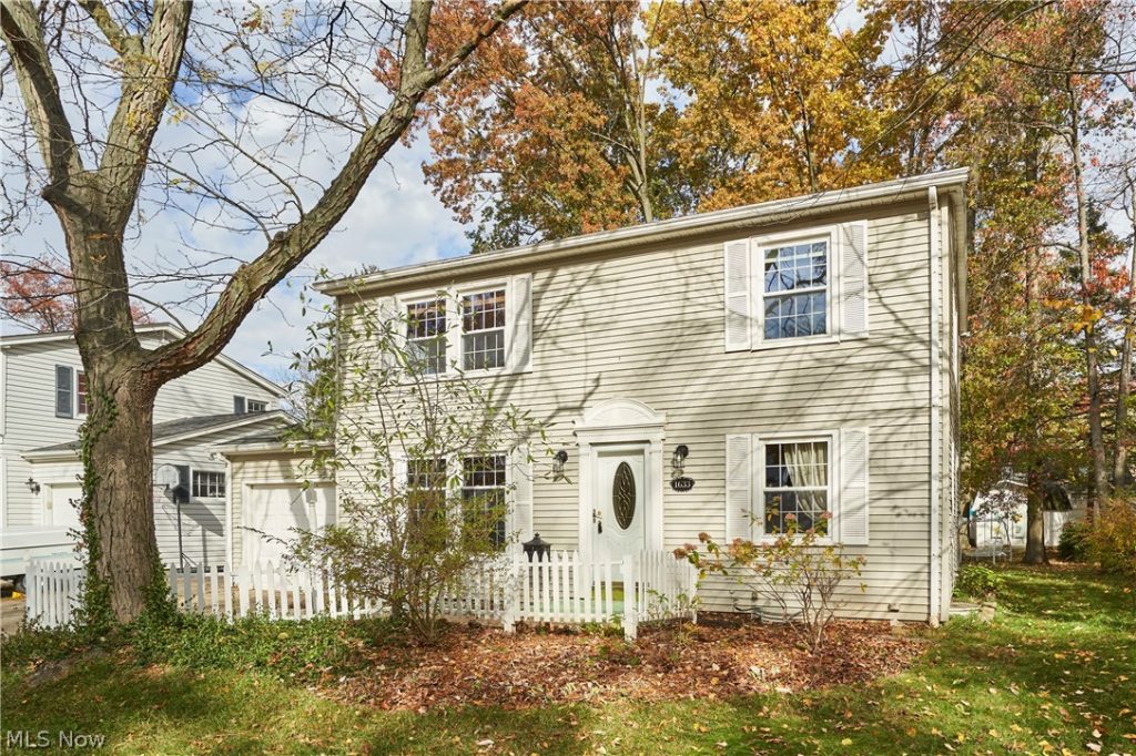 1633 Bancroft Street, Cuyahoga Falls, OH