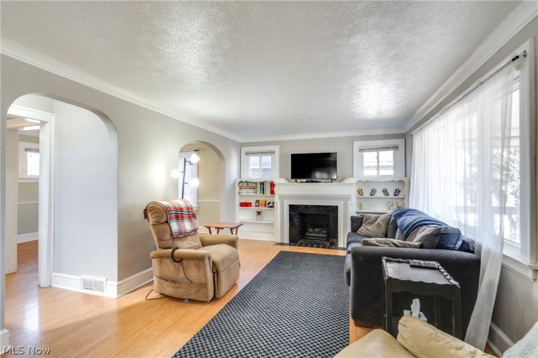 934 Packard Drive, Akron, OH - Photo 5