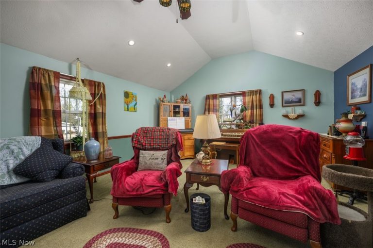 318 Wood Street, East Canton, OH - Photo 5